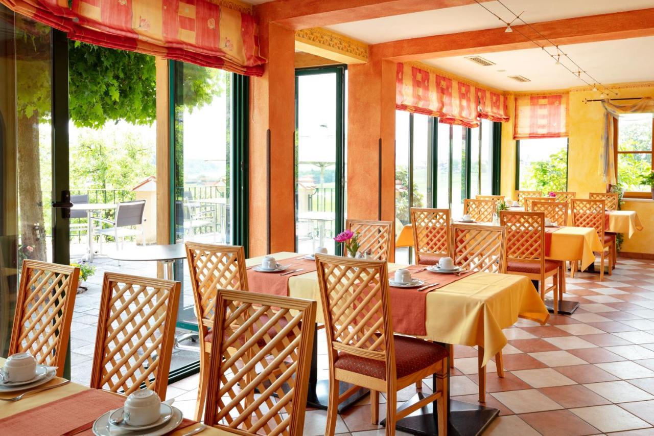 Ferienhotel Herzog Neumarkt am Wallersee Exterior foto